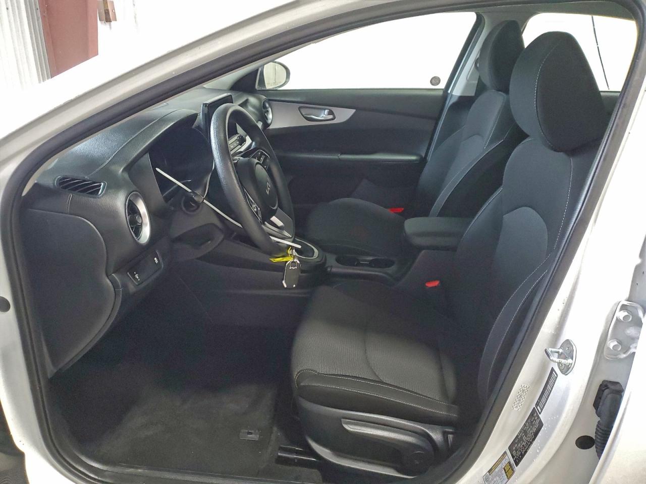 2024 KIA FORTE LX photo 7