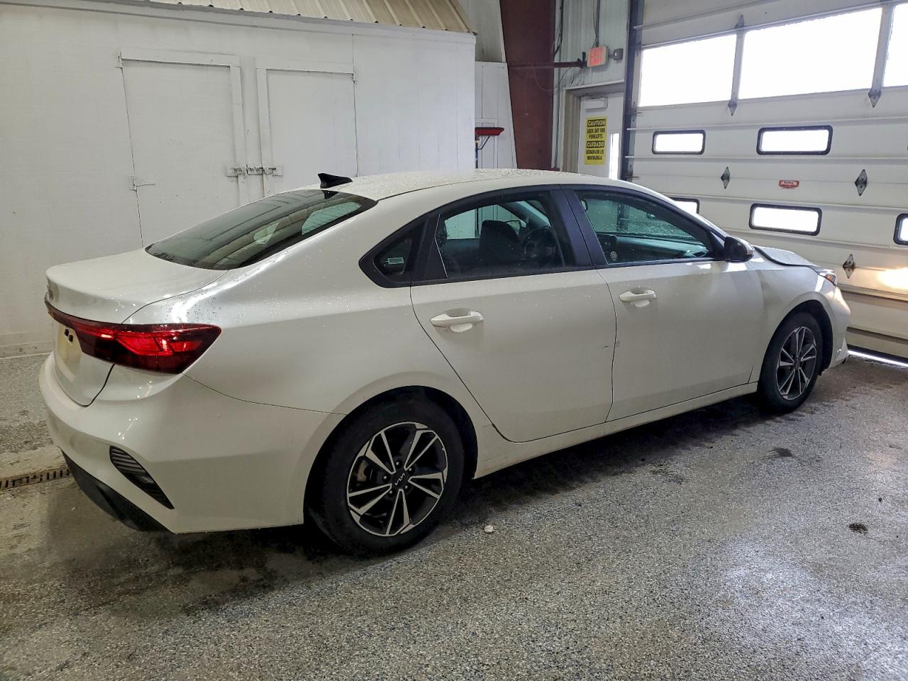 2024 KIA FORTE LX photo 3