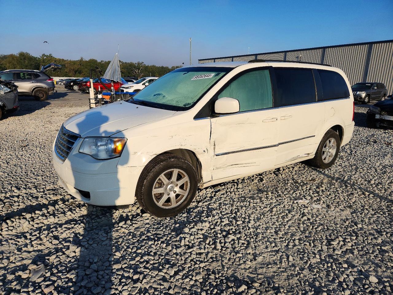 2010 CHRYSLER TOWN & COUNTRY