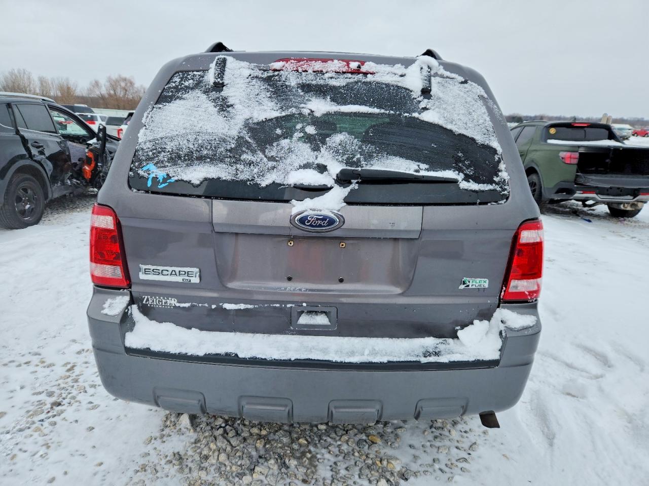 2012 FORD ESCAPE XLT photo 6
