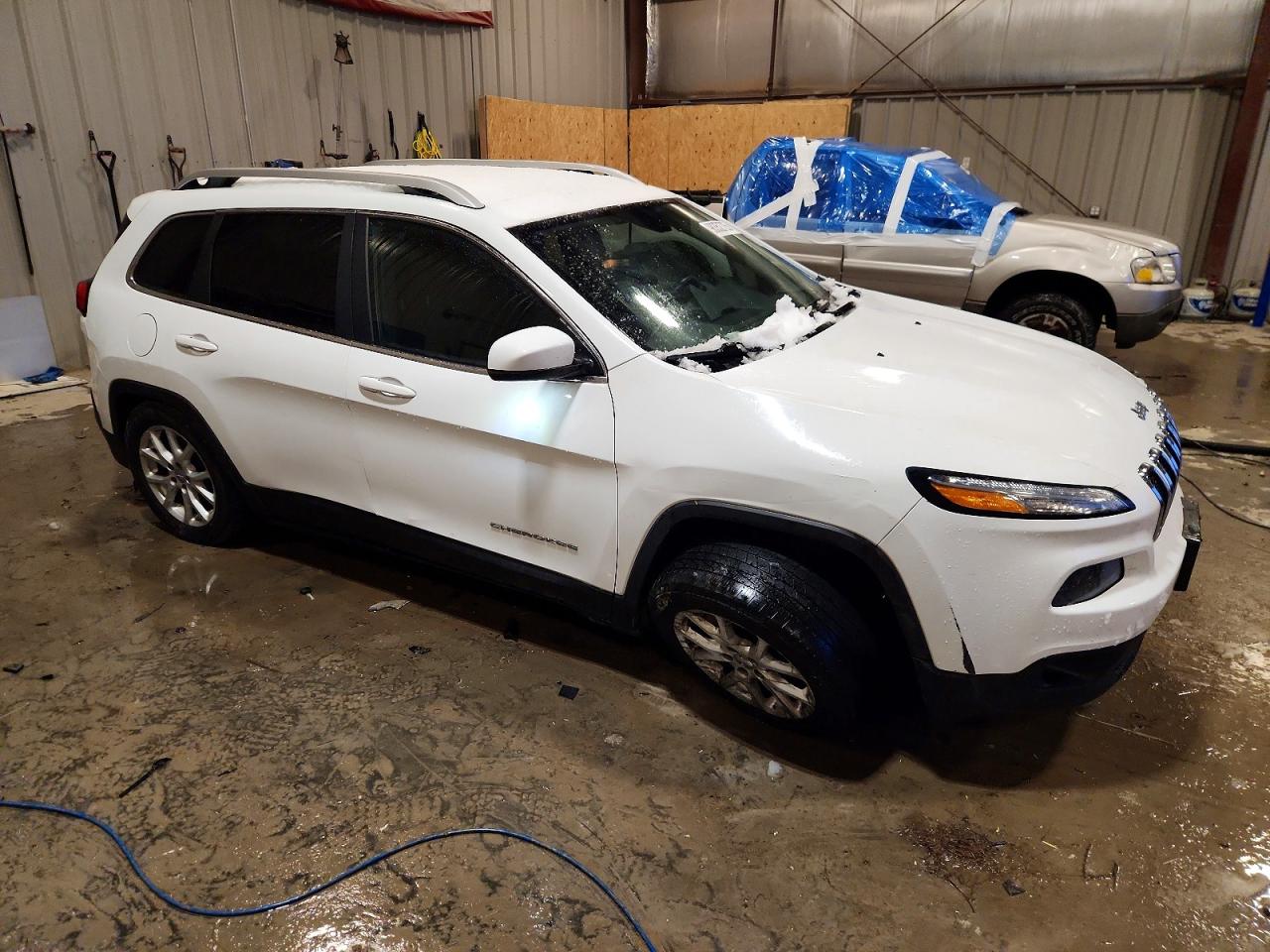 2016 JEEP CHEROKEE LATITUDE photo 4