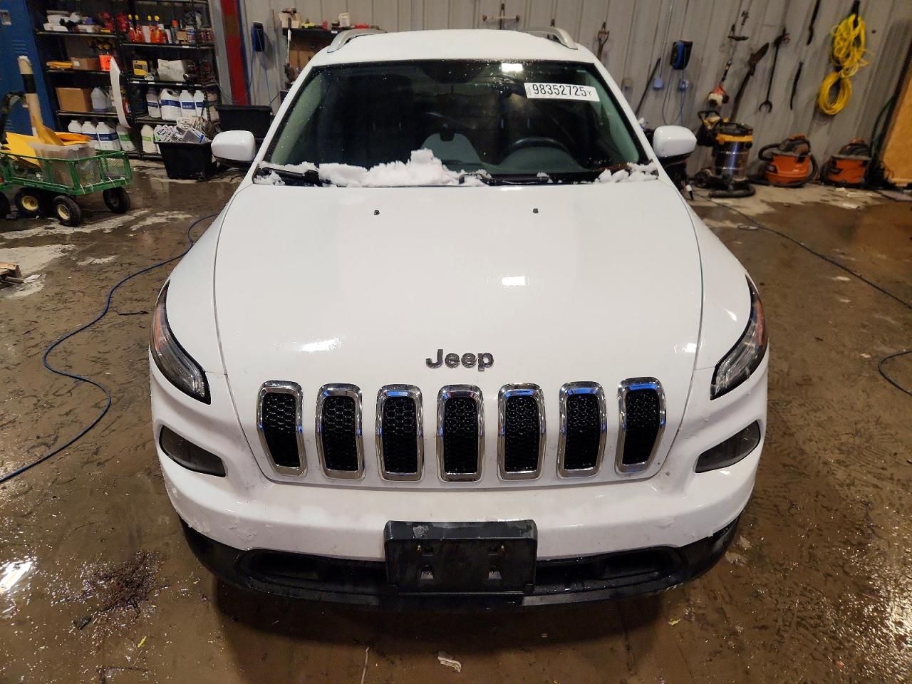 2016 JEEP CHEROKEE LATITUDE photo 5
