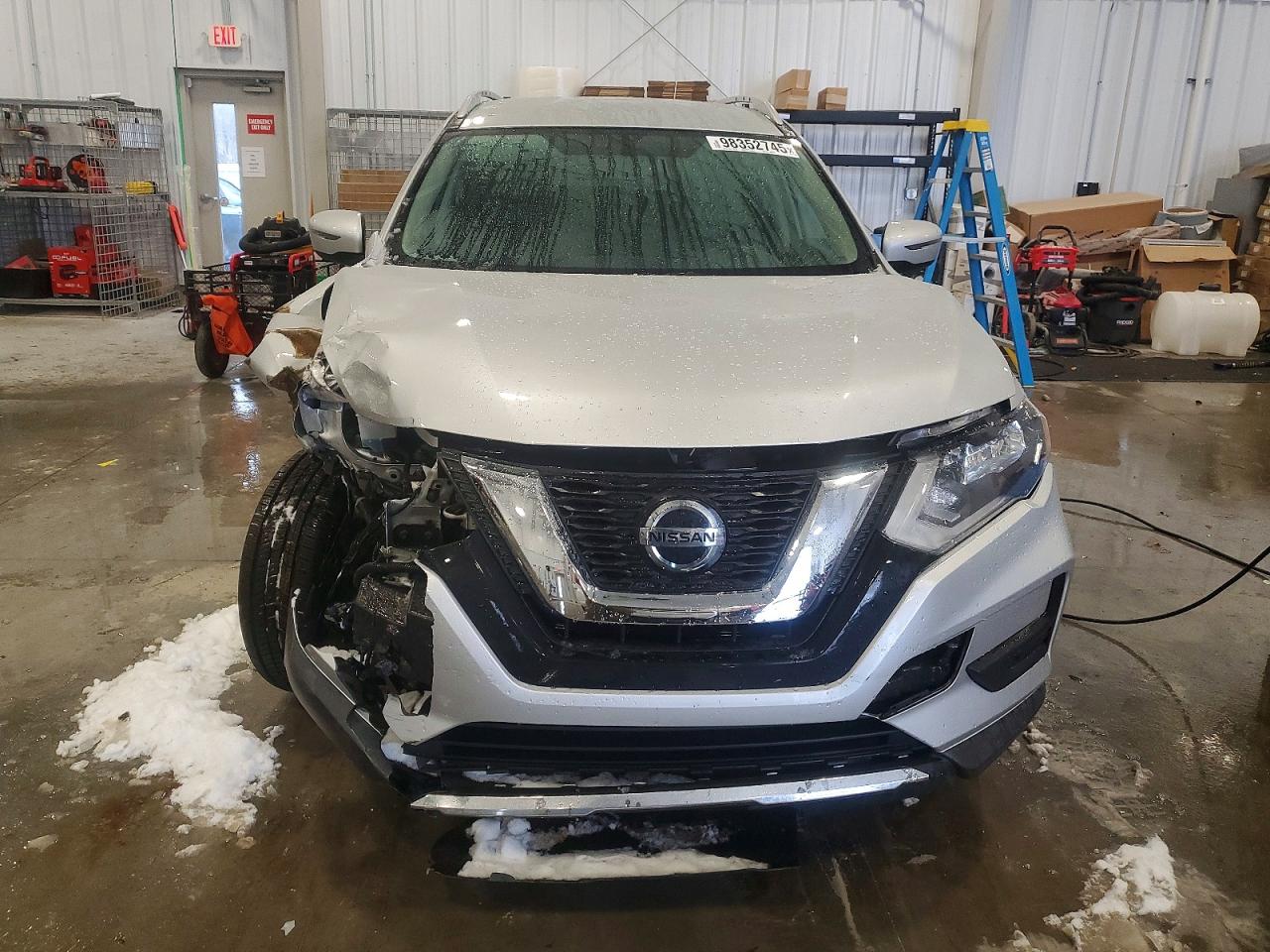 2018 NISSAN ROGUE S photo 5