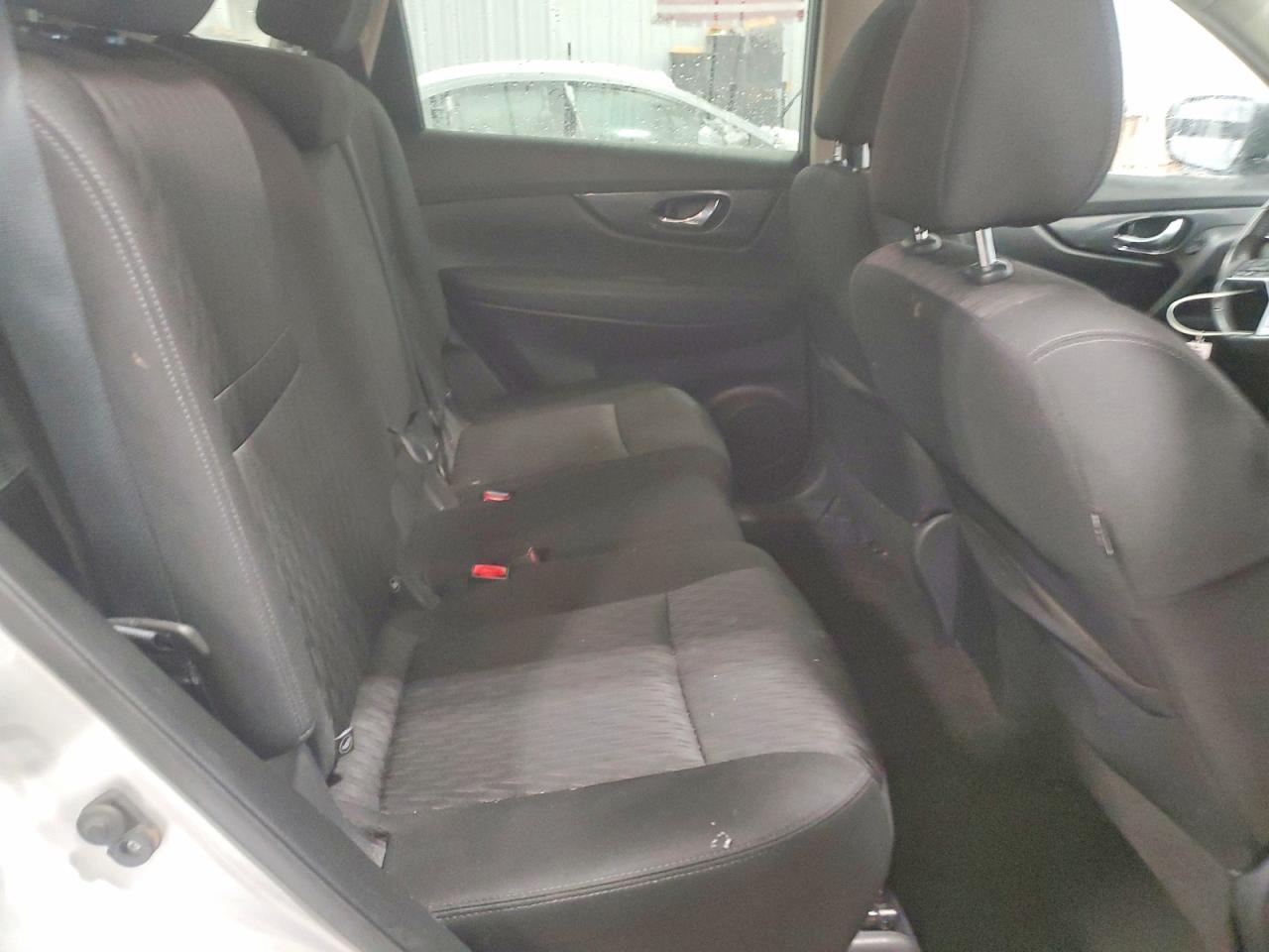 2018 NISSAN ROGUE S photo 11