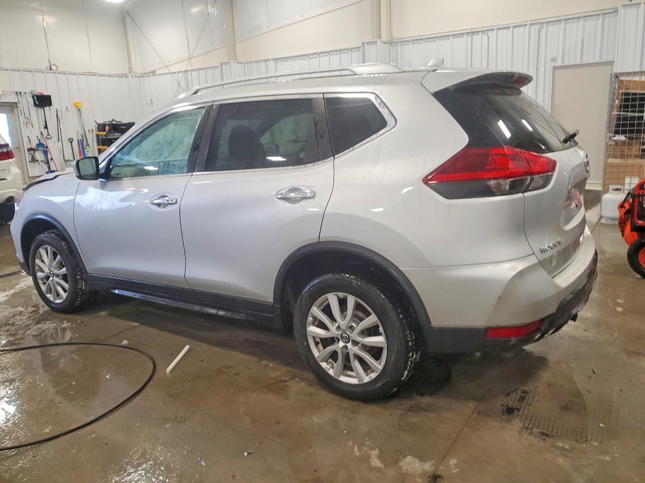 2018 NISSAN ROGUE S photo 2