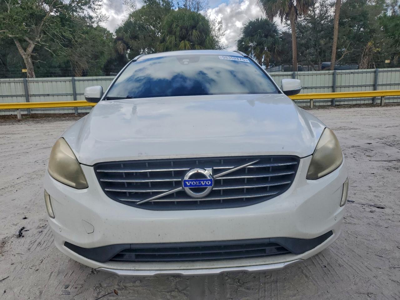 2015 VOLVO XC60 T5 PREMIER photo 5