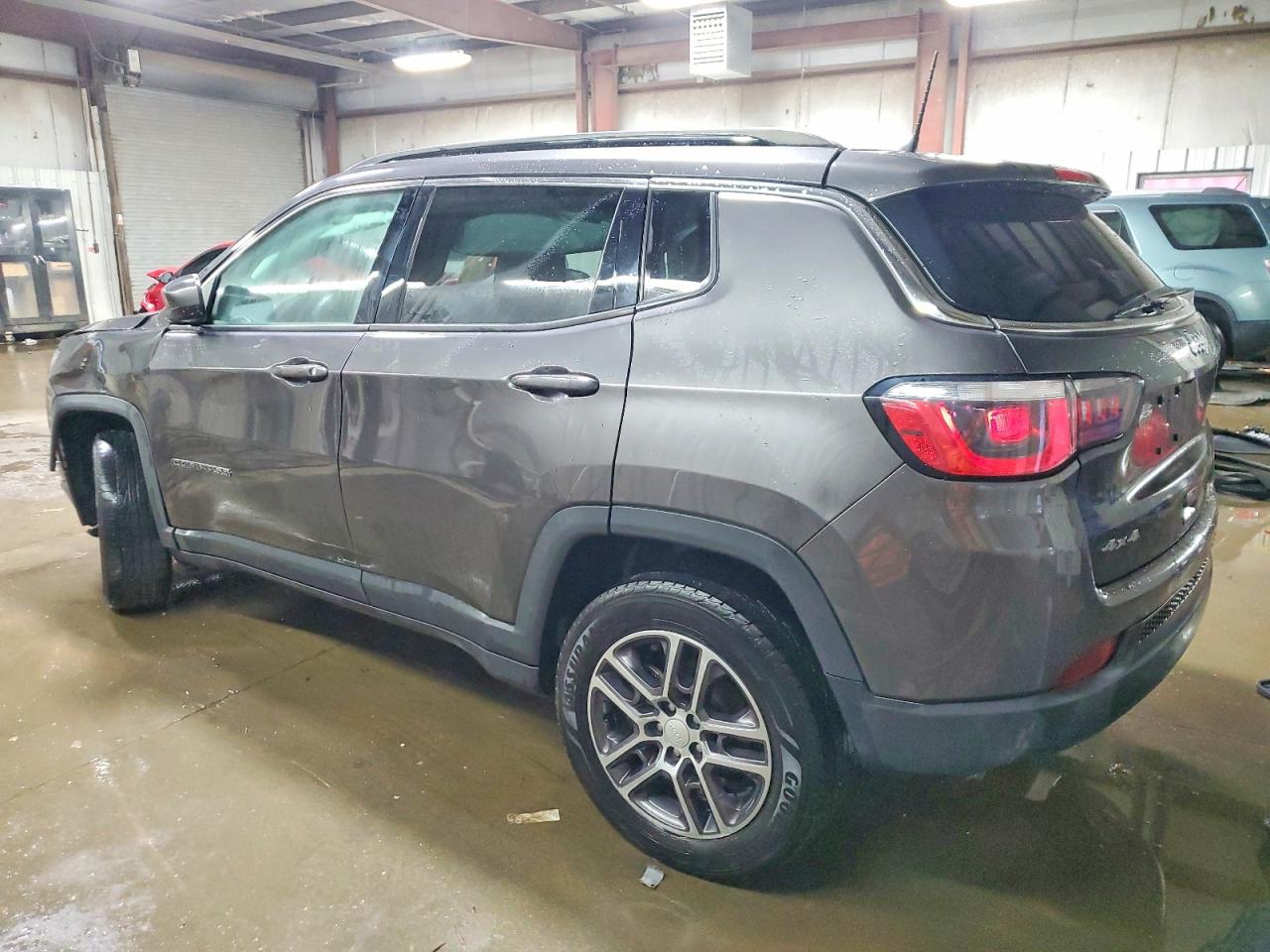 2017 JEEP COMPASS LATITUDE photo 4