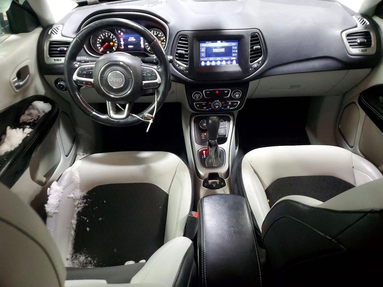 2017 JEEP COMPASS LATITUDE photo 22