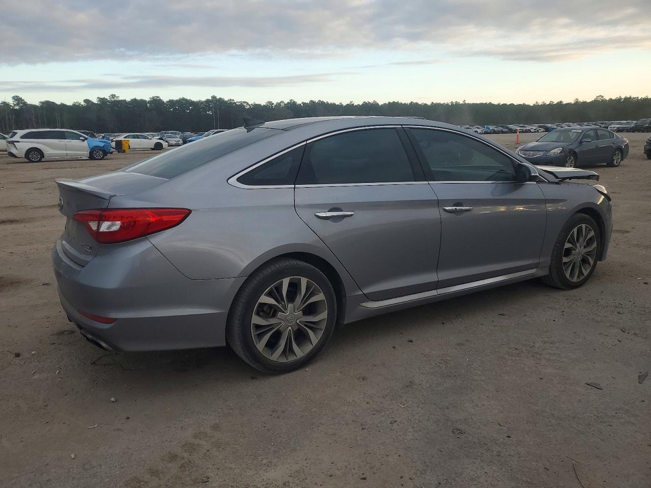 2015 HYUNDAI SONATA SPORT photo 3