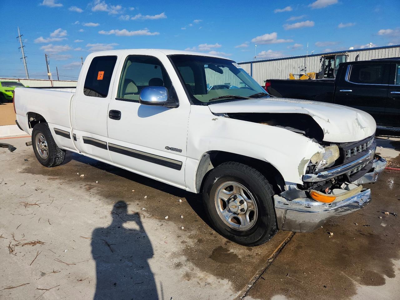 2002 CHEVROLET SILVERADO C1500 photo 4