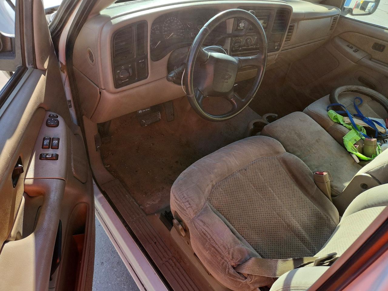 2002 CHEVROLET SILVERADO C1500 photo 8
