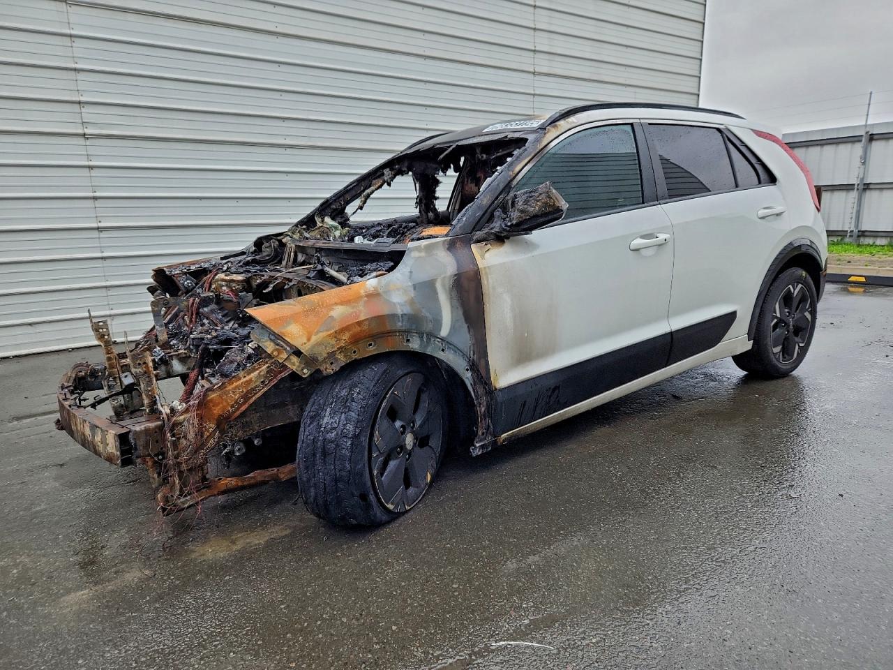2023 KIA NIRO