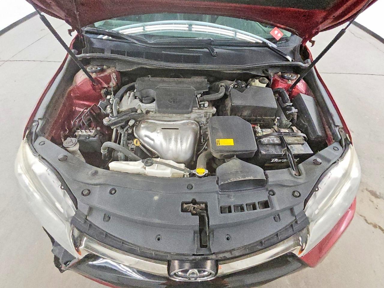 2015 TOYOTA CAMRY LE photo 11