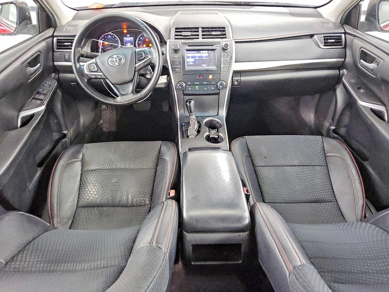 2015 TOYOTA CAMRY LE photo 8