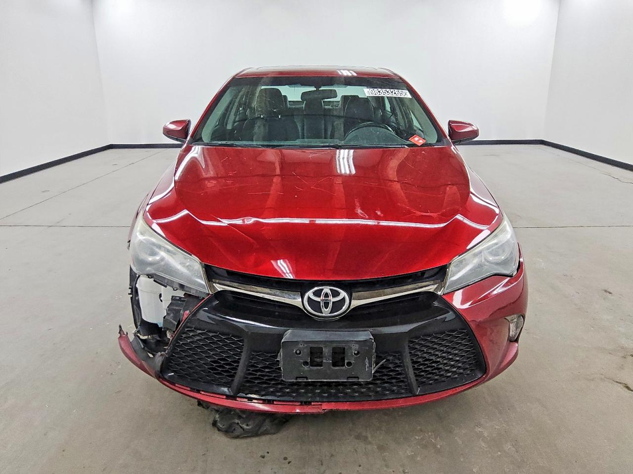 2015 TOYOTA CAMRY LE photo 5