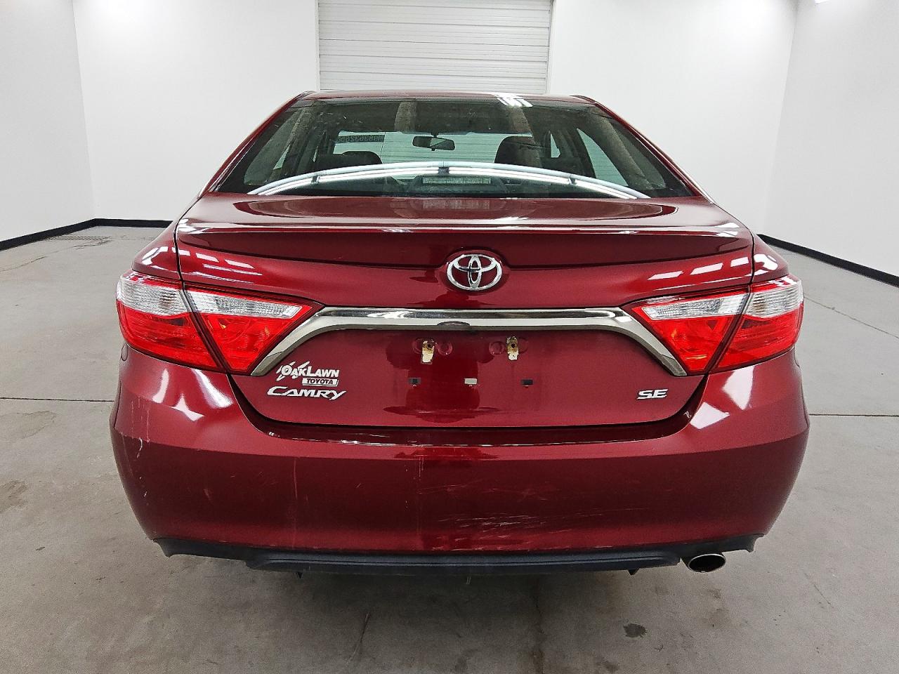 2015 TOYOTA CAMRY LE photo 6