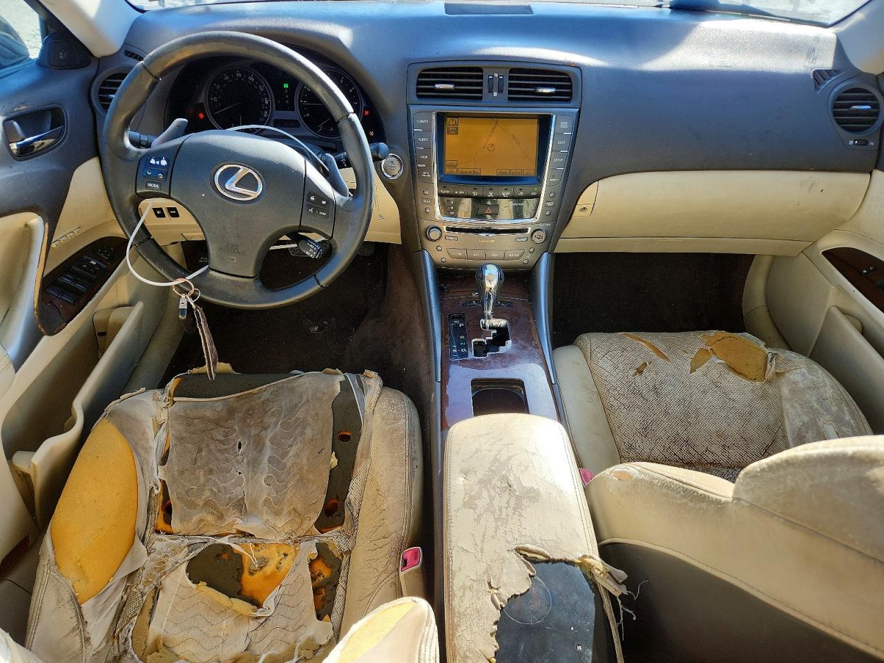 2010 LEXUS IS 250 photo 8