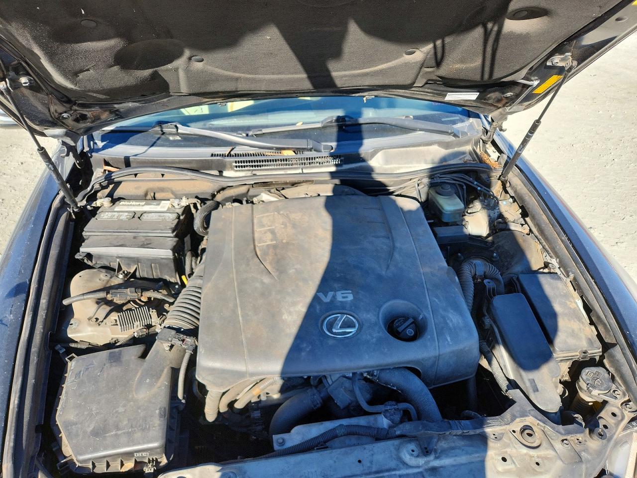 2010 LEXUS IS 250 photo 11