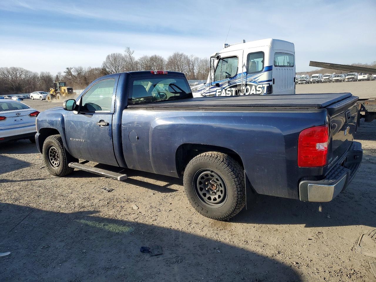 2010 CHEVROLET SILVERADO K1500 photo 2