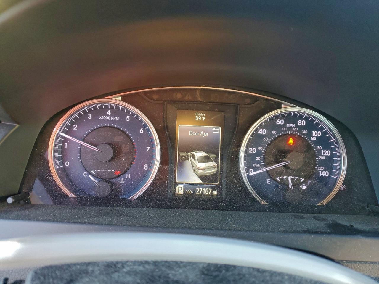 2016 TOYOTA CAMRY LE photo 9