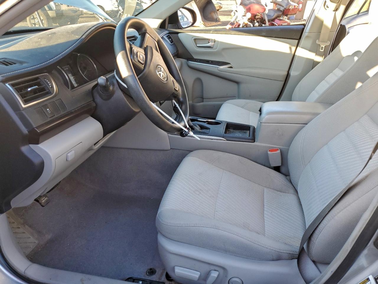 2016 TOYOTA CAMRY LE photo 7