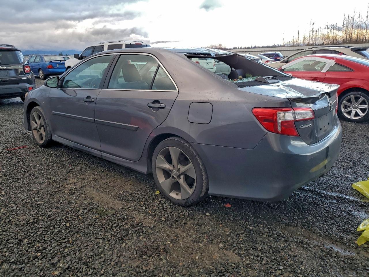 2014 TOYOTA CAMRY L photo 2