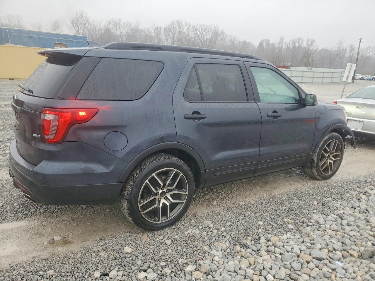 2017 FORD EXPLORER SPORT photo 3