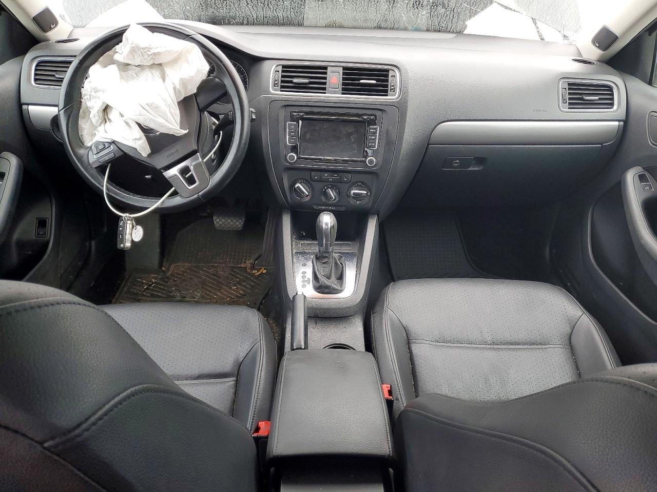 2013 VOLKSWAGEN JETTA TDI photo 8