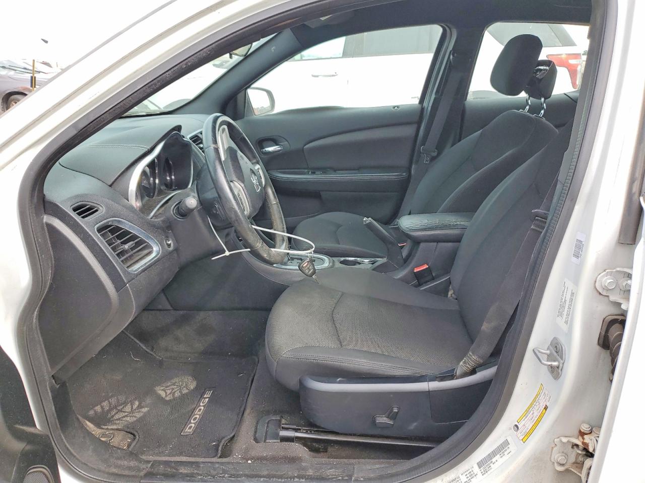 2012 DODGE AVENGER SXT photo 7