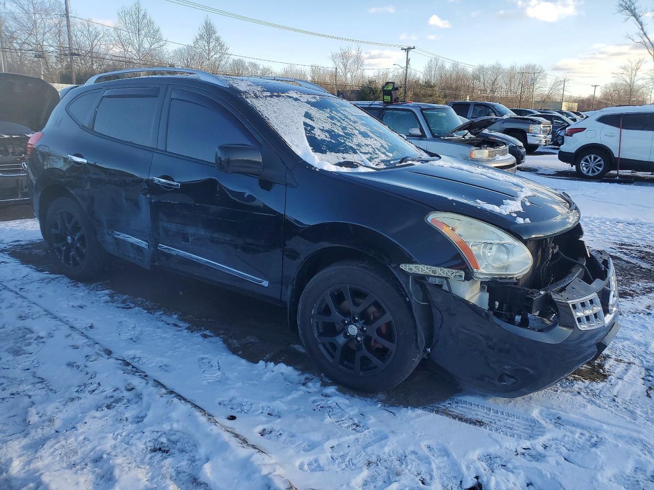 2013 NISSAN ROGUE S photo 4