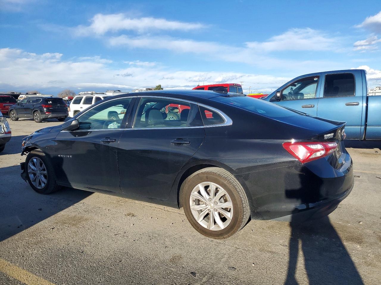 2020 CHEVROLET MALIBU LT photo 2