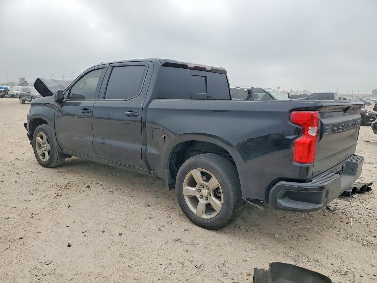 2020 CHEVROLET SILVERADO C1500 LT photo 2