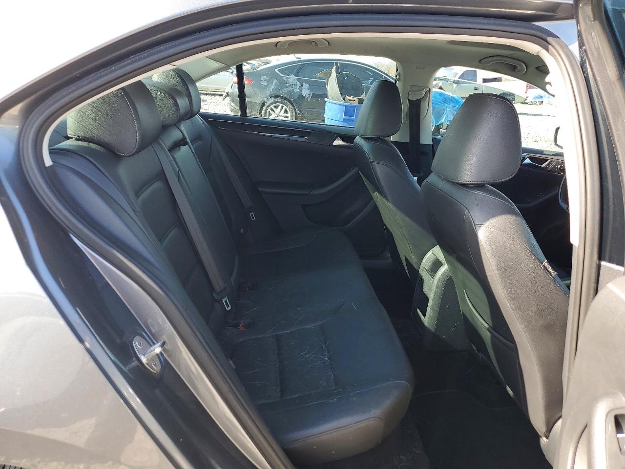 2016 VOLKSWAGEN JETTA SEL photo 10
