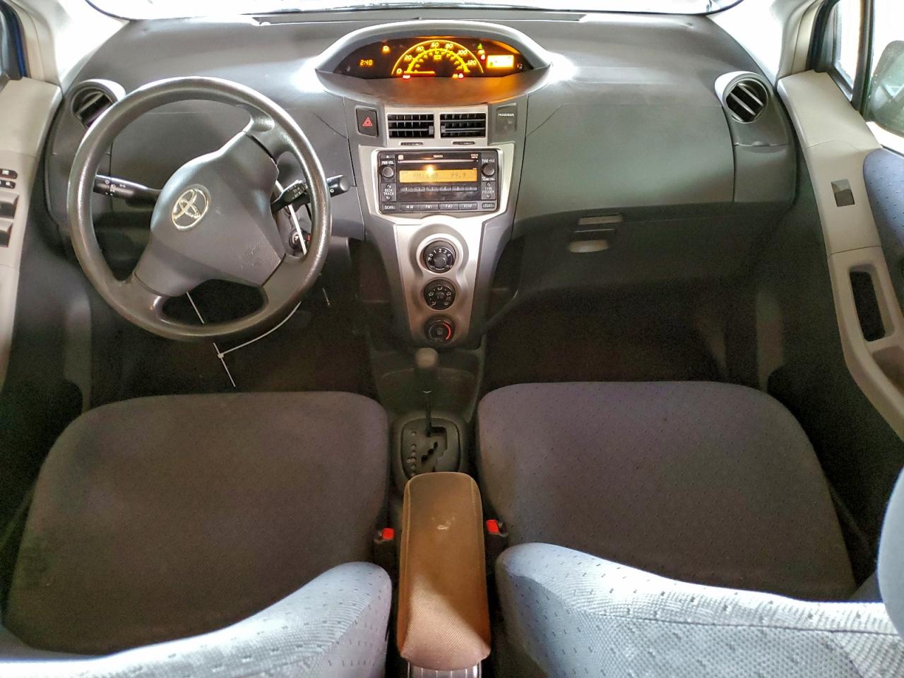 2009 TOYOTA YARIS photo 8