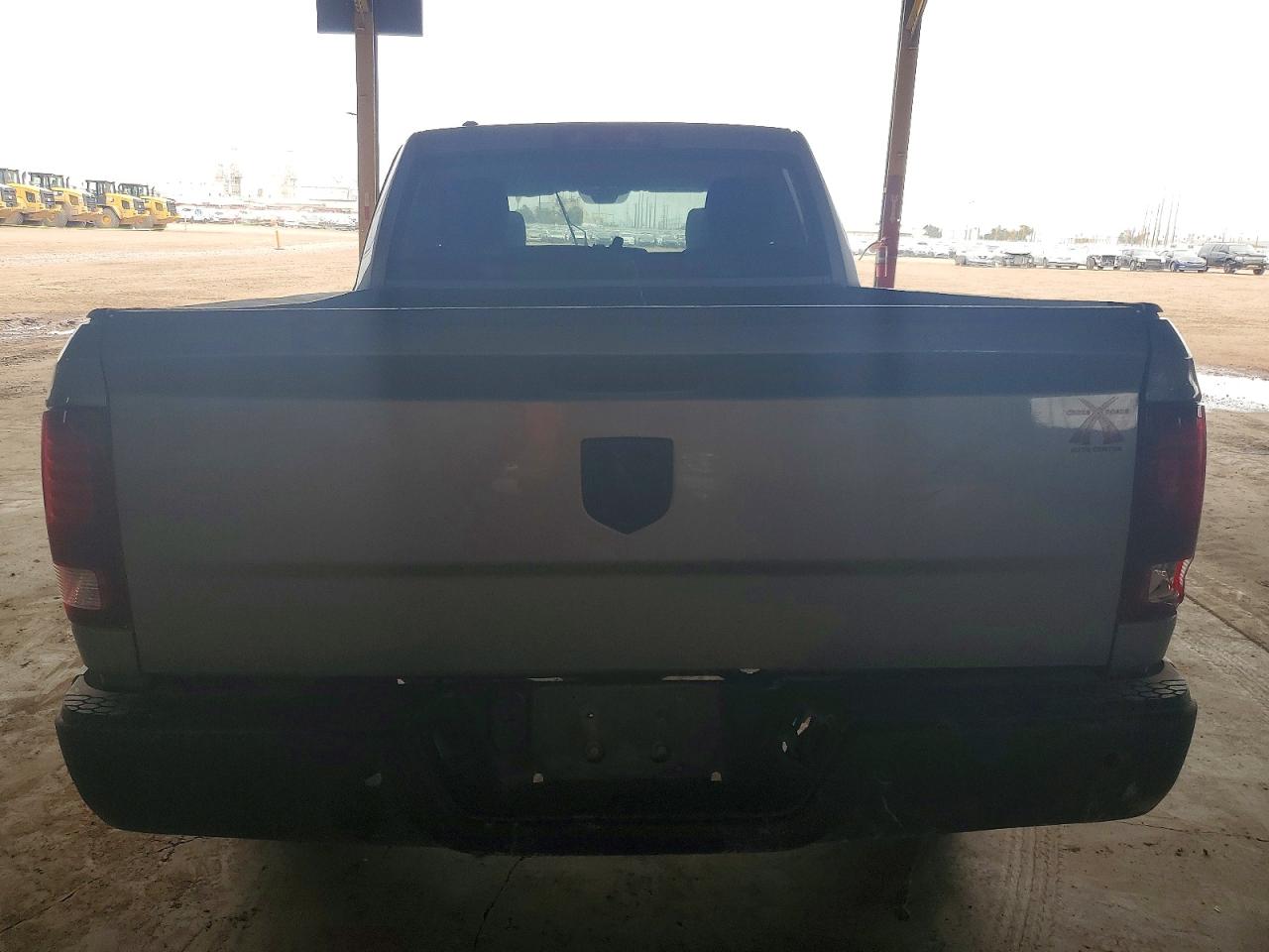 2022 RAM 1500 CLASSIC SLT photo 6