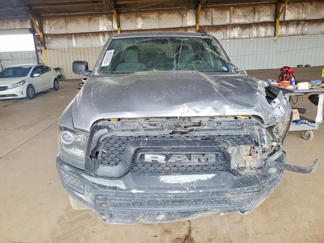 2022 RAM 1500 CLASSIC SLT photo 5