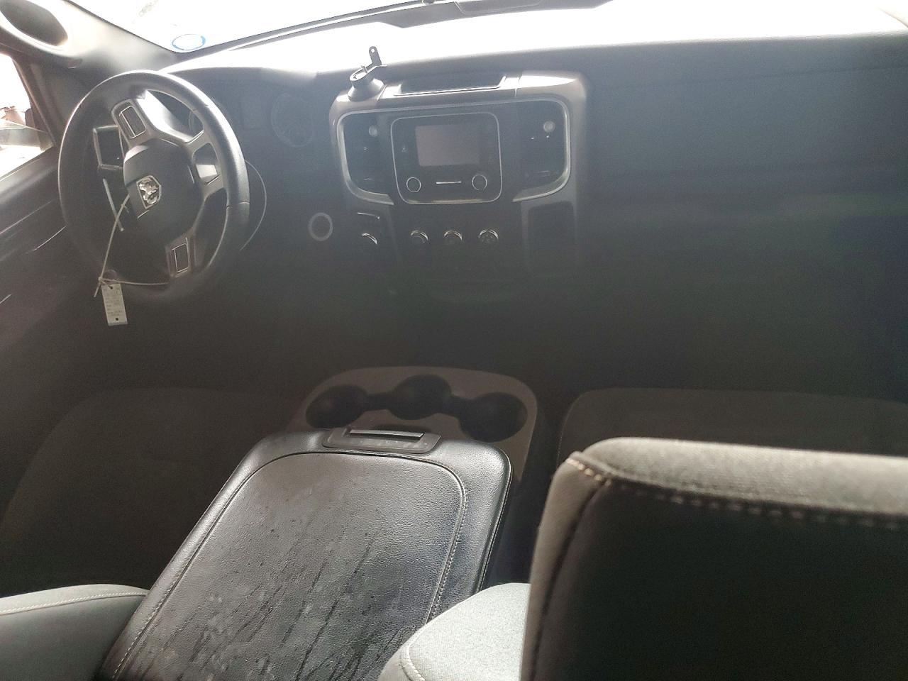 2022 RAM 1500 CLASSIC SLT photo 8