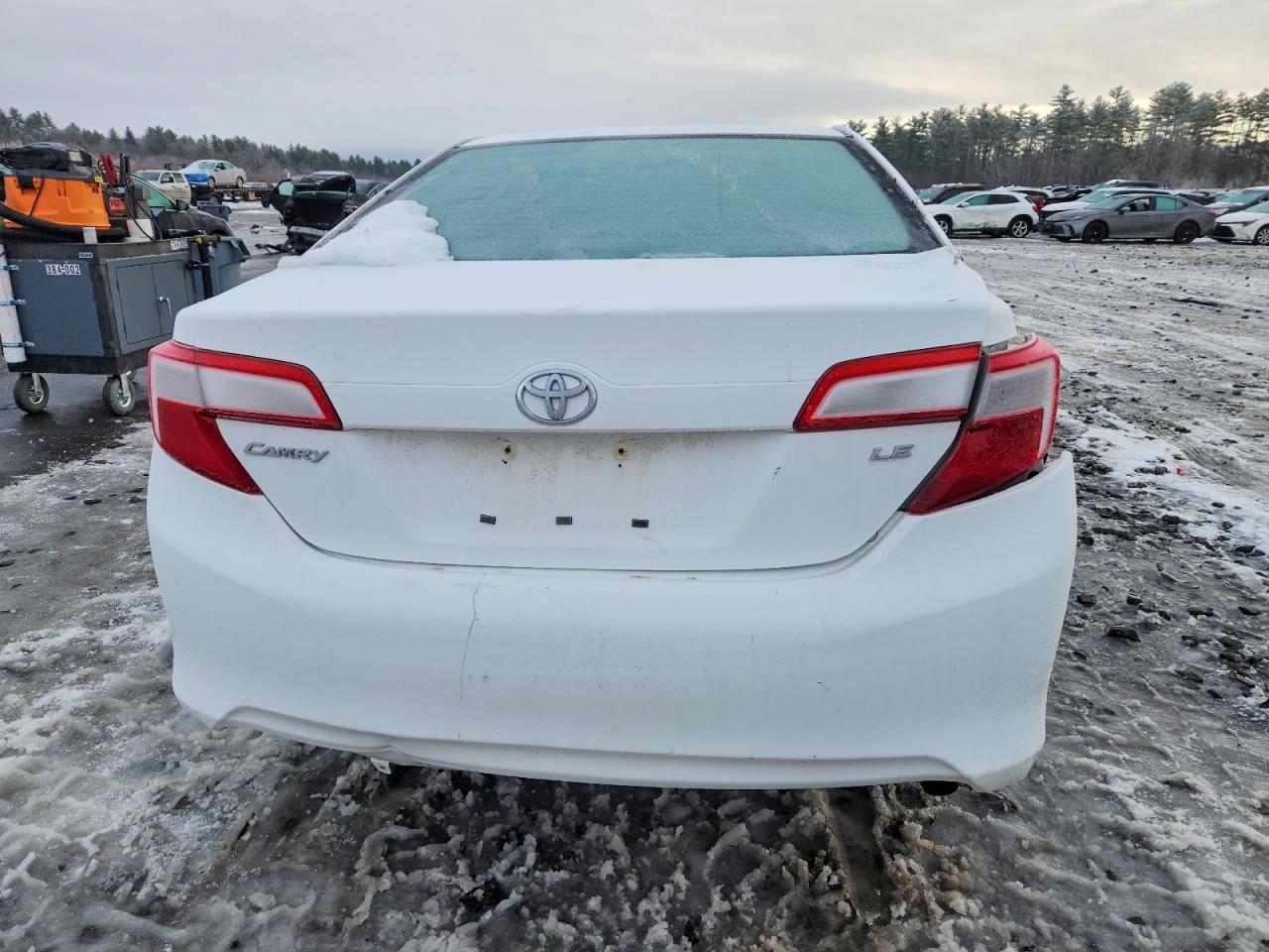 2013 TOYOTA CAMRY L photo 6