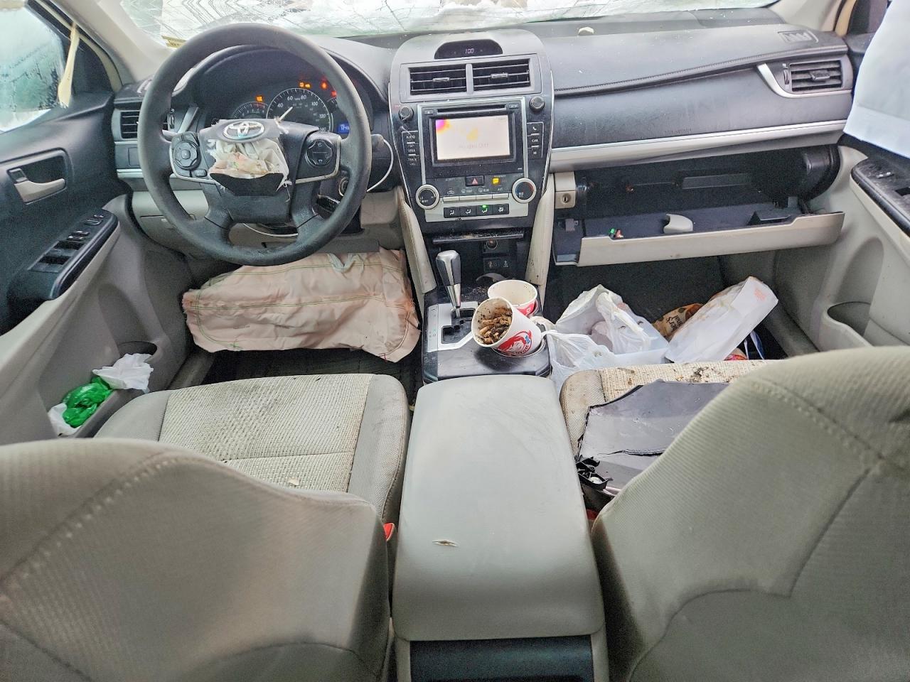 2013 TOYOTA CAMRY L photo 8