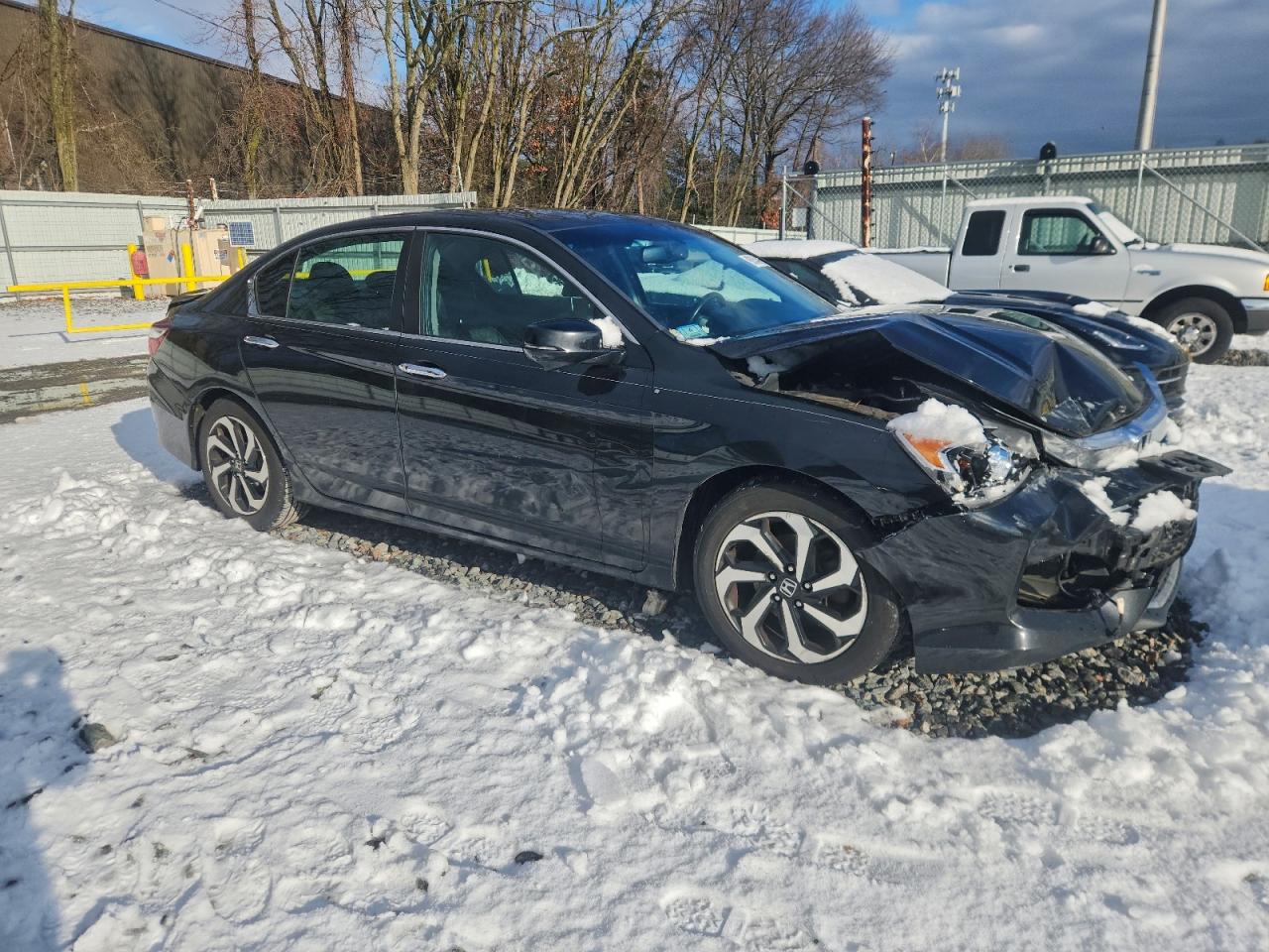 2017 HONDA ACCORD EXL photo 4