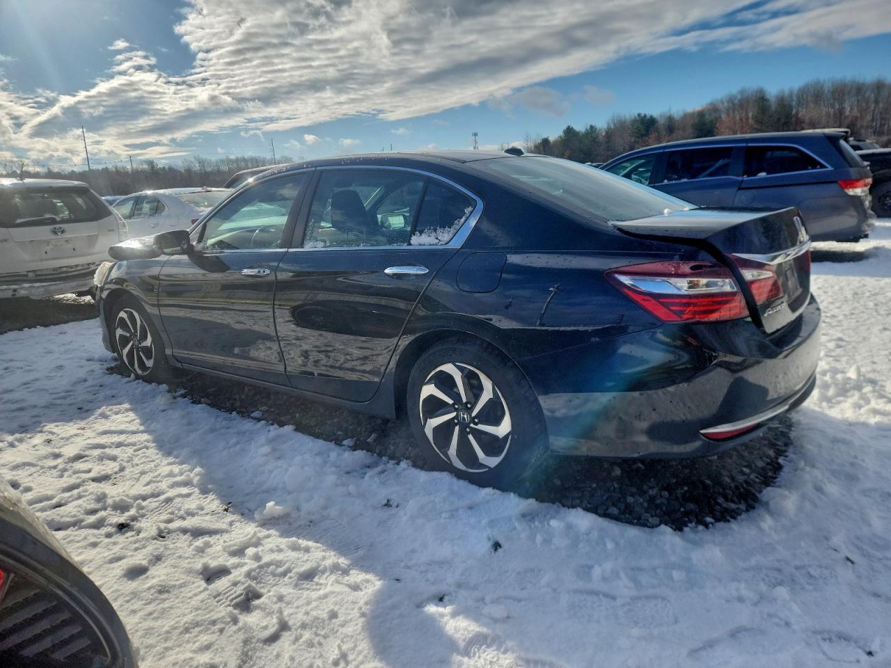 2017 HONDA ACCORD EXL photo 2