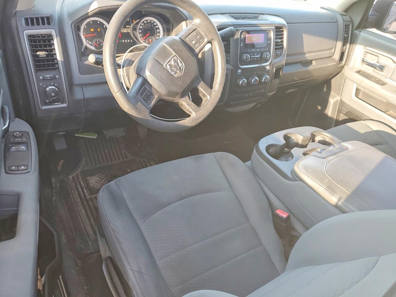 2013 RAM 1500 ST photo 8