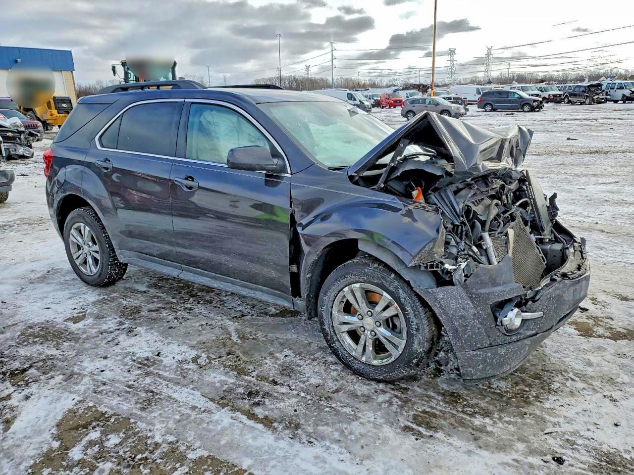 2015 CHEVROLET EQUINOX LT photo 4