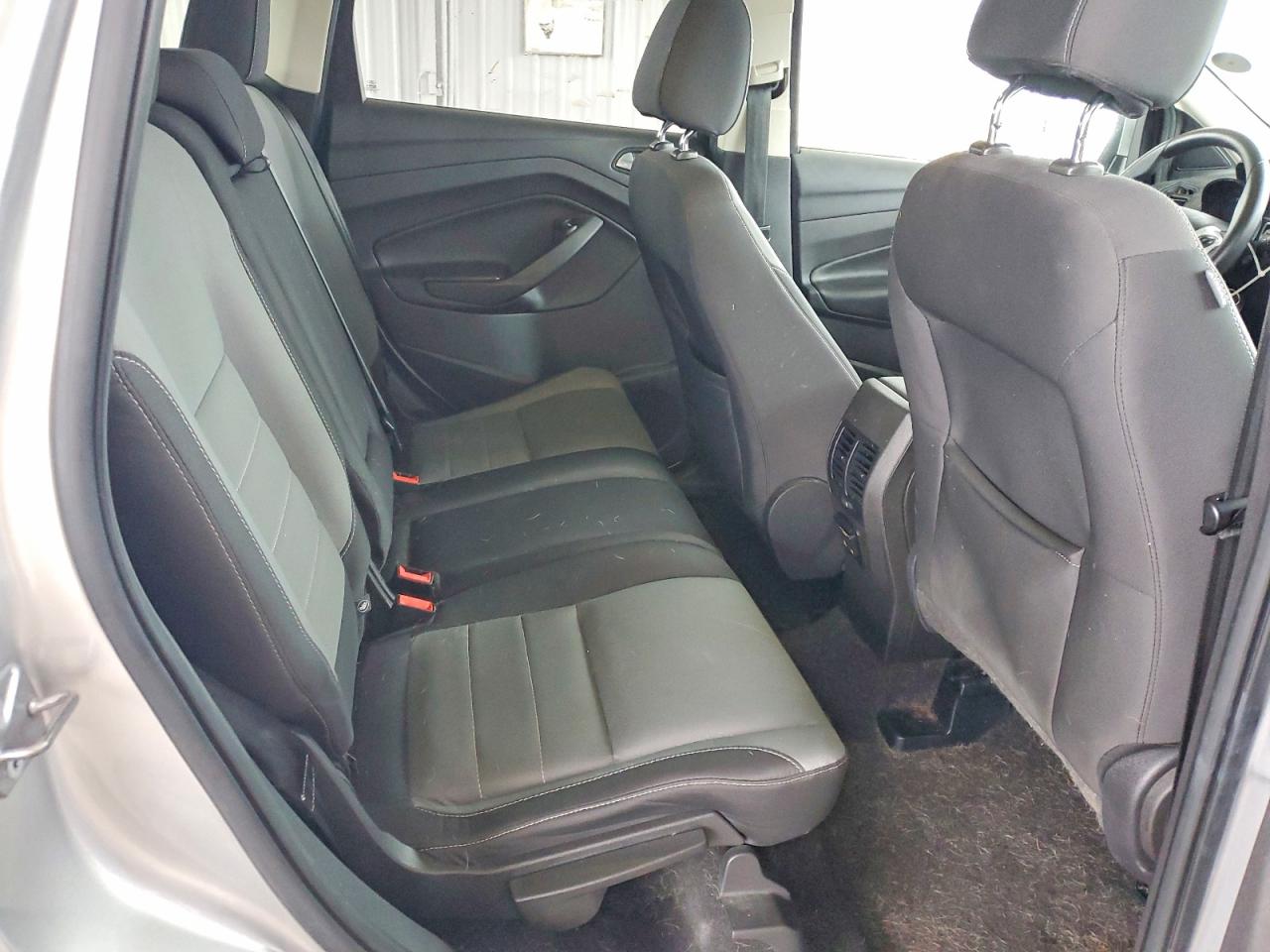 2016 FORD ESCAPE SE photo 11