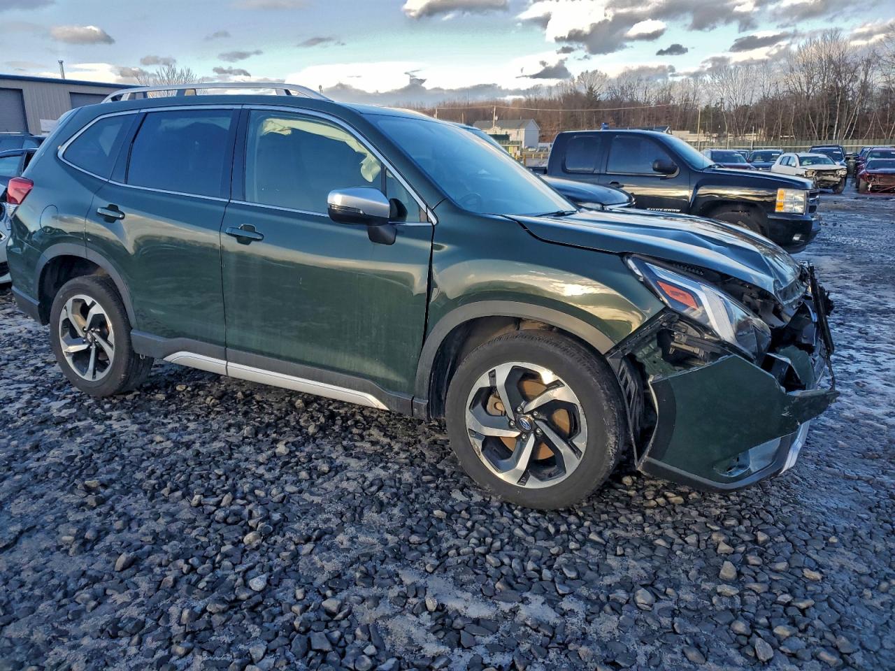 2024 SUBARU FORESTER TOURING photo 4