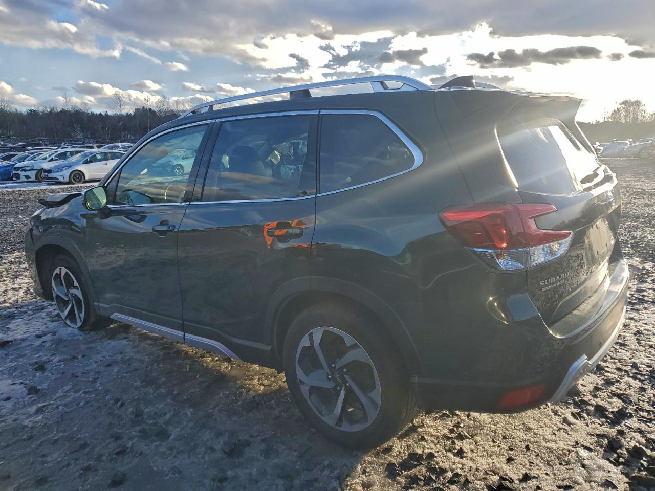 2024 SUBARU FORESTER TOURING photo 2