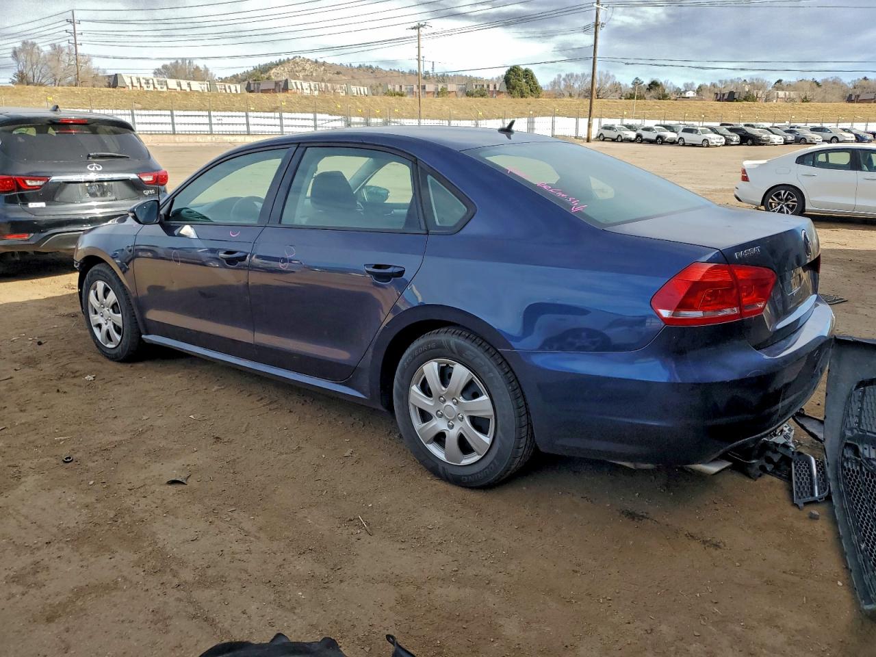 2012 VOLKSWAGEN PASSAT S photo 2