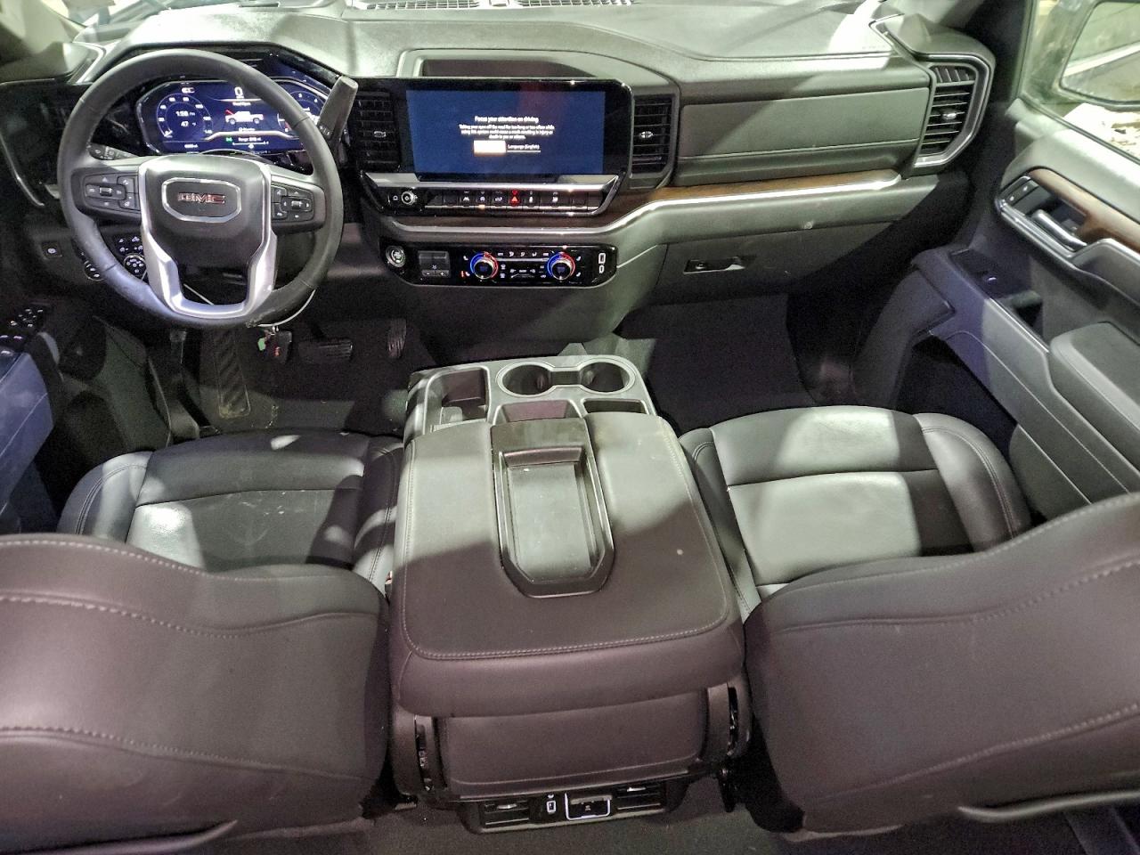 2025 GMC SIERRA K1500 SLT photo 8