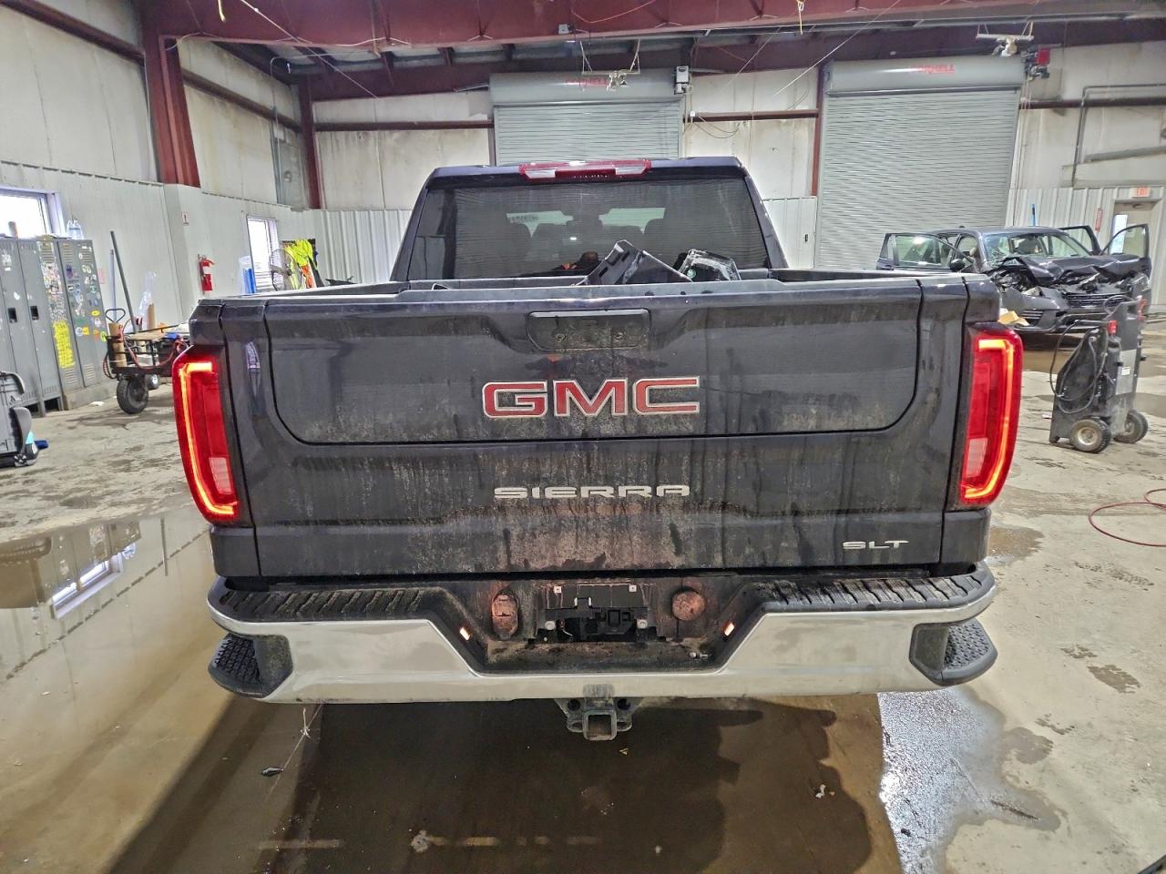 2025 GMC SIERRA K1500 SLT photo 6