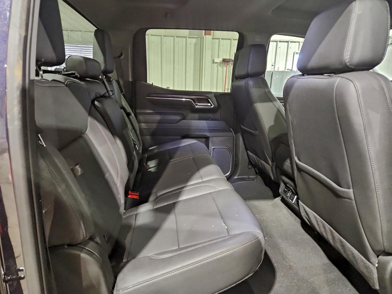 2025 GMC SIERRA K1500 SLT photo 10
